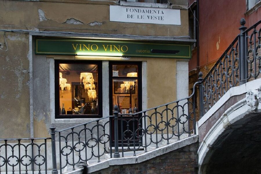 2-Course Dinner in a Typical Venetian Restaurant - Where You Meet and Why You Should Arrive Early