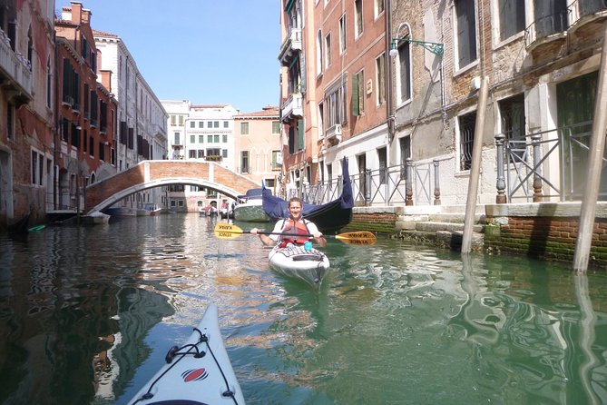 2 Hour Venice Canal Kayak Tour - Premium experience by day - Why Kayaking Venice Feels Different From the Usual Sights
