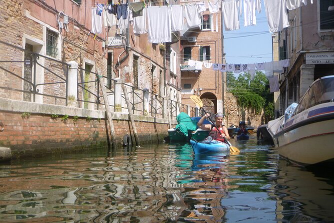 2 Hour Venice Canal Kayak Tour - Premium experience by day - Meeting at Calle Tornielli, 2370, and Why the Location Matters
