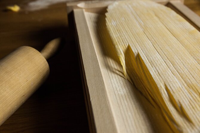 3 Hour Cooking Class: Homemade Pasta and Tiramisu in Venice - Fresh dough and the “why” behind 00 flour