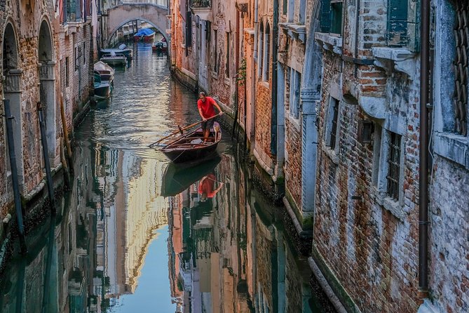 3 Hours Private Original Venice Photo Walk - Ten portraits included if you want them, plus the value of being part of the scene