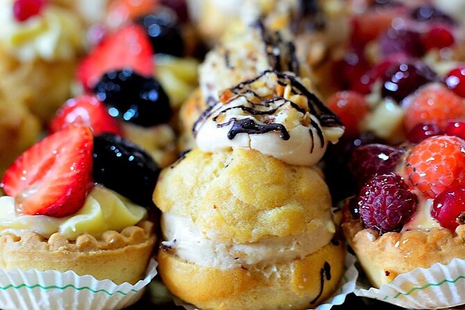 A Sweet Stroll Through Venice: Pastries, Chocolate, and Gelato - Rialto Market stroll: local rhythm without the script