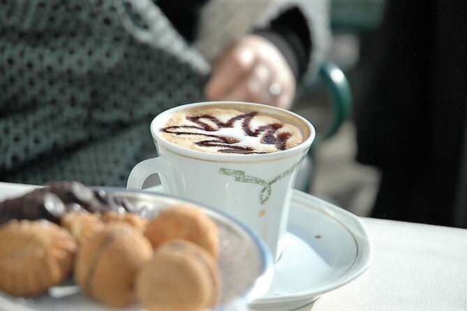 A Sweet Stroll Through Venice: Pastries, Chocolate, and Gelato - VizioVirtù Cioccolateria: women-owned craft and a real tasting
