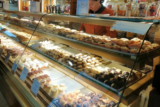 A Sweet Stroll Through Venice: Pastries, Chocolate, and Gelato - Gelateria Gallonetto: the pistachio finale done the old way