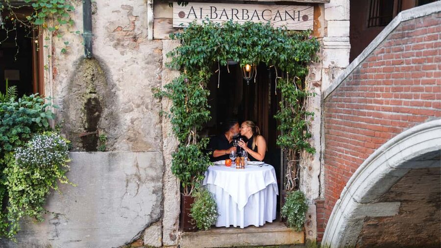 A Unique Photoshoot in Venice - What “Luxury Photoshoot” Means for You in Real Terms