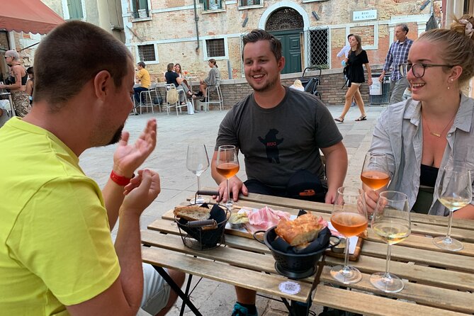 A Venetian Evening: Wine Tasting and Cicchetti with a Local Guide - Diet needs and what you must tell the guide in advance