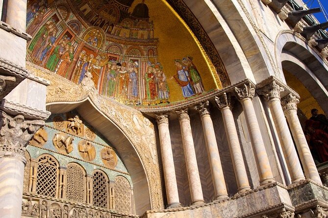 Afternoon in Venice : Basilica + Doge's Palace + Gondola - Walking Route Between San Marco and Rialto: Scala del Bovolo and Teatro la Fenice