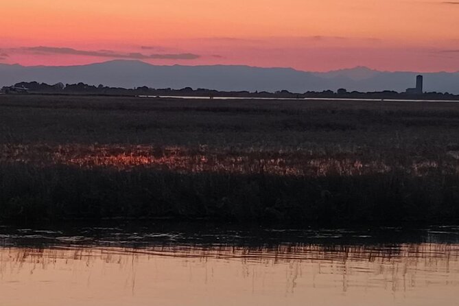 Aperitif at sunset in the Venice lagoon on a private boat. - Isola delle Vignole: the early Venetians’ holiday retreat