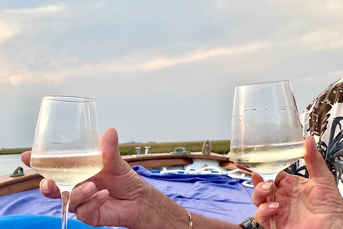 Aperitif at sunset in the Venice lagoon on a private boat. - Meeting at Fondamente Nove, and what to expect on board