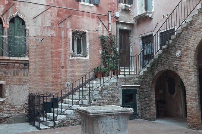 Bacaro Tour : Walk, eat and drink in Venice - Calle Varisco: The Calle Experience, Not Just Scenic Wandering