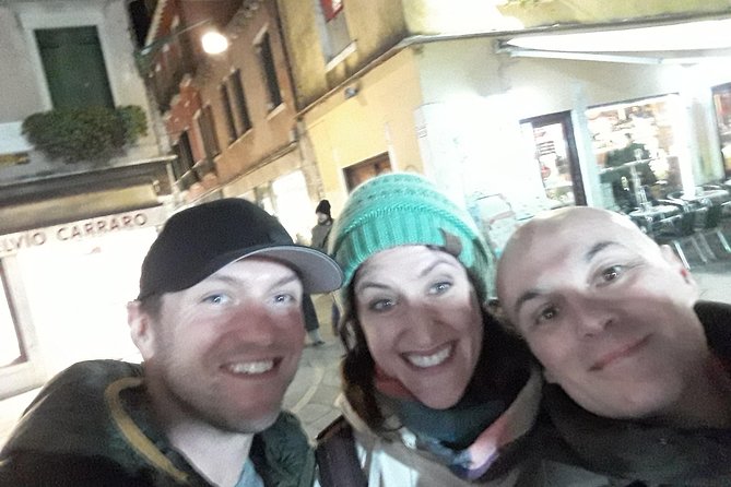Bacaro Tour : Walk, eat and drink in Venice - Roberto’s Guiding Style: Fun, Engaging, and Actually Helpful