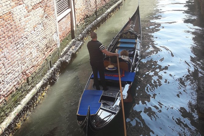 Bacaro Tour : Walk, eat and drink in Venice - Meeting at Campo San Bortolomio, Then Walking Toward a Quieter Side of Venice