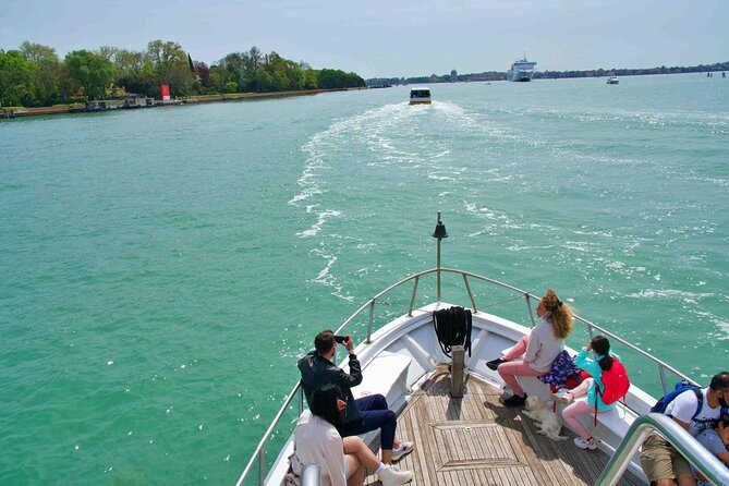 Boat excursion to the islands of Murano, Burano and Torcello - Meeting Points in Venice: Don’t Let a Map Delay Your Day