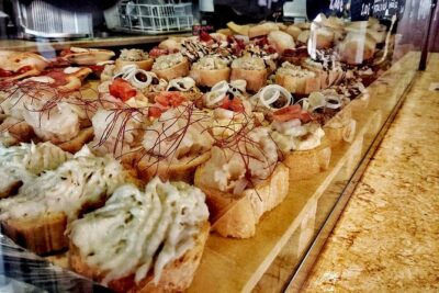 Brunetti’s Venice: A Culinary Journey Through Leon’s Mysteries