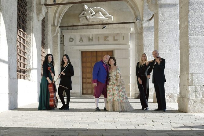 Casanova Opera Concert in San Marco Square - Where You’ll Be Sitting: Two Seating Options in a Small Room