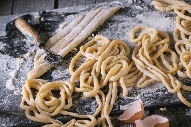 Cesarine: Private Pasta and Tiramisu Class in a Local Venice Home - The 3-Hour Flow: From Doorstep to Dinner Table