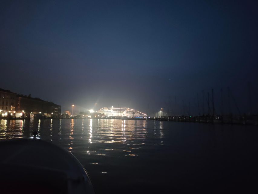 Chioggia: Boat Night Tour and Full Moon Tour - Why sailing the Chioggia canals at night feels different