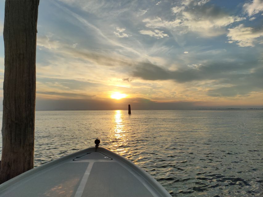 Chioggia: Venetian Lagoon and Canals Boat Tour - Meeting point and the 1.5-hour loop in plain terms
