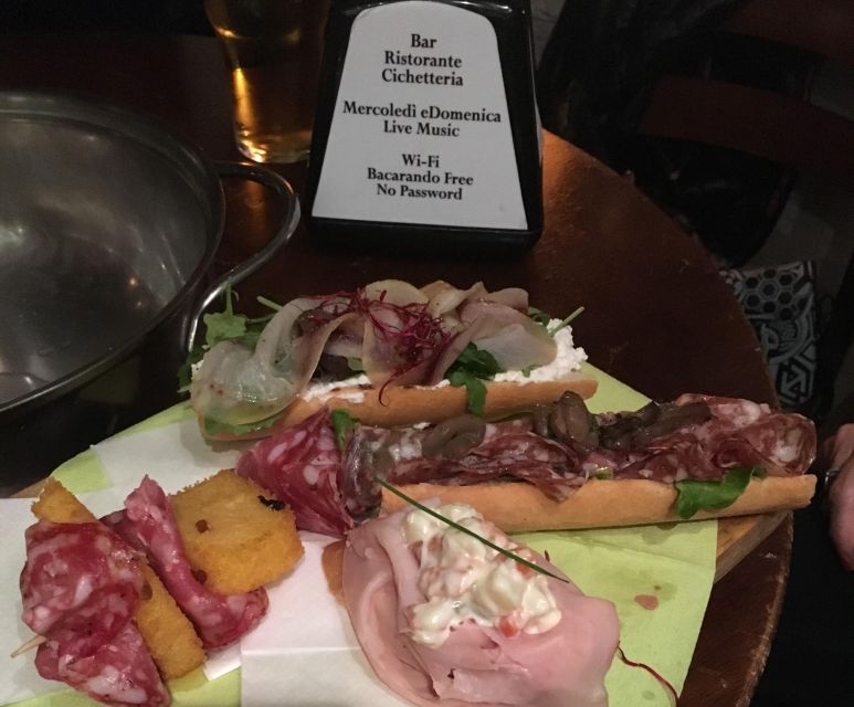 Cicchetti & Concert in Venice - Seating, comfort, and the reality of a full room