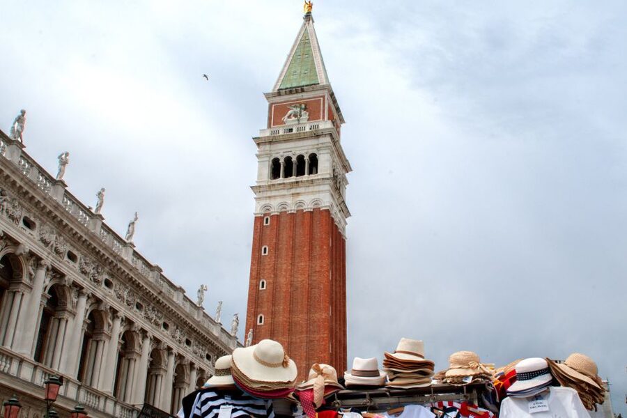 Classic Venice: 2-Hour Walking Tour with Basilica Entry - St. Mark’s Square in 2 hours, the smart way to see the center