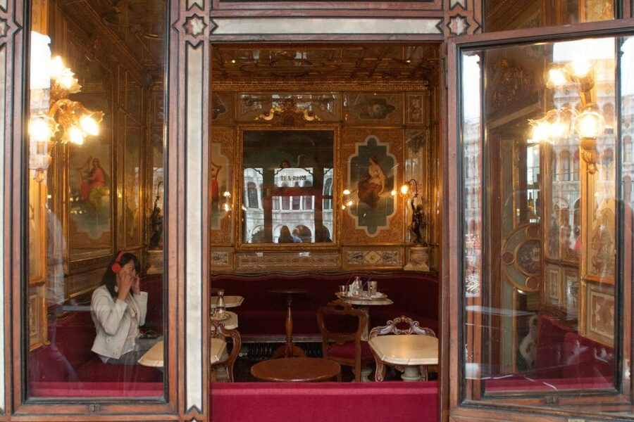 Classic Venice: 2-Hour Walking Tour with Basilica Entry - Should you book Classic Venice with Bucintoro Viaggi?