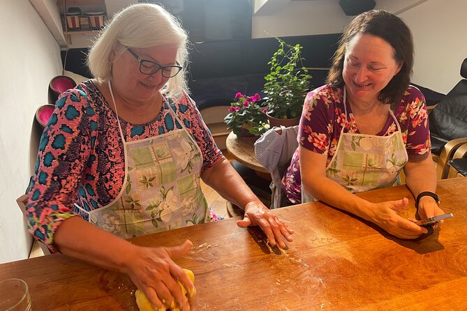 Cooking Class with Chef Francesco and Live Music in Venice - The Ending: Live Acoustic Guitar in Venice, Why It Works