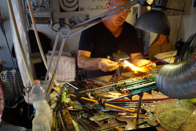 Create your Glass Artwork: Private Lesson with Local Artisan in Venice - How the private lesson works, from heated glass to your own pendant