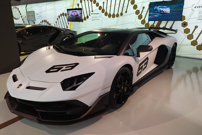 Create your Lamborghini and Ferrari day from Venice - Trading Venice for Motor Valley: what this day trip really is