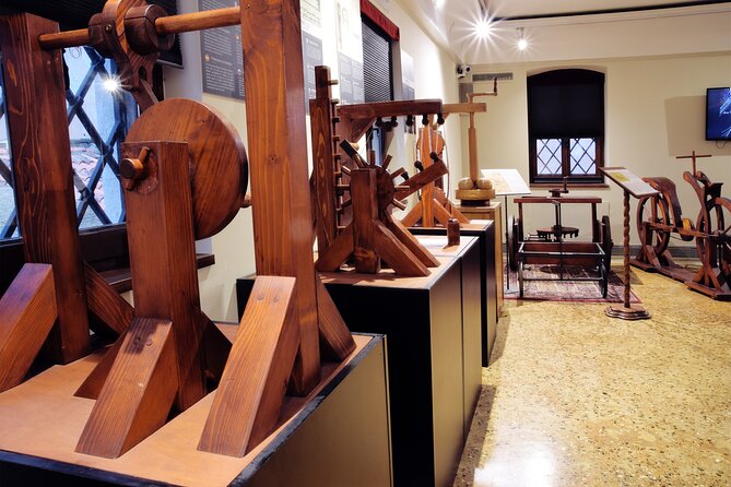Da Vinci Interactive Museum Venice Scuola di San Rocco - Backlit painting copies that make Leonardo’s vision easier to see