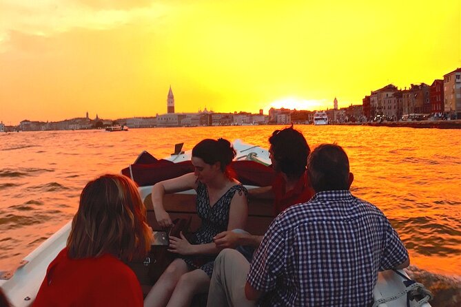 Discover Murano, Burano and Torcello by boat (Private Tour) - Stop 3: Torcello, quiet lagoon gardens, and the 30-minute monuments check