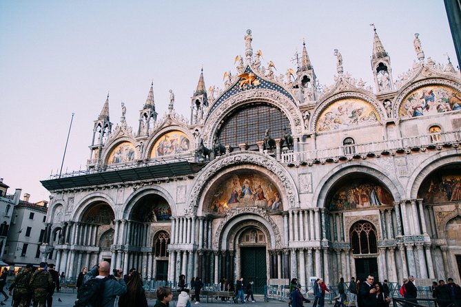 Discover Venice’s most Photogenic Spots with a Local - Rialto Bridge: Getting the Classic Shot Without the Chaos