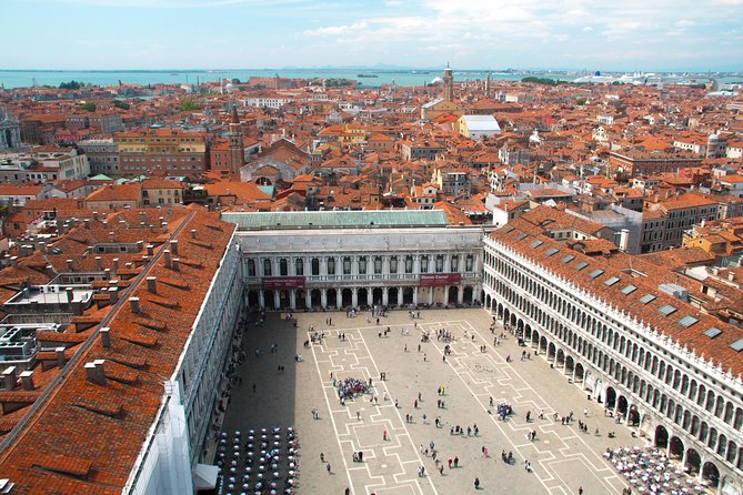 Discover Venice’s most Photogenic Spots with a Local - Rio Terà Lista di Spagna to Your First Grand Canal Photo Point