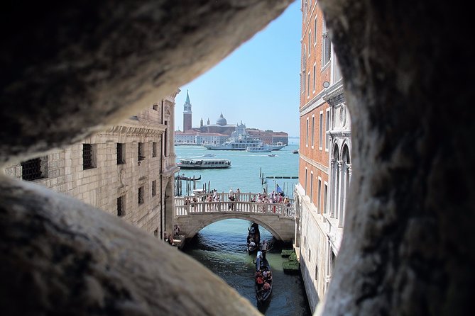 Doge's Palace & St. Mark's Basilica skip-the-line guided tour - The Bridge of Sighs and New Prisons, what you should expect