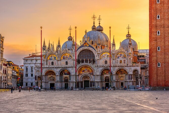 Doge’s Palace Tour, Prisons, Bridge of Sighs & Gondola Ride - Key highlights to look for