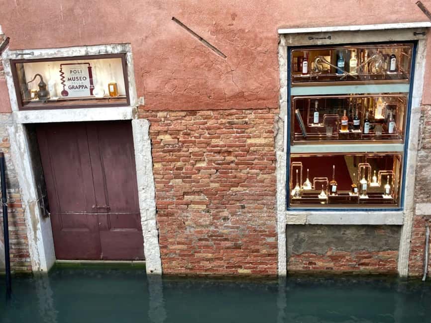 Easy Grappa Tasting in Venice - Poli Grappa, right by San Marco Square