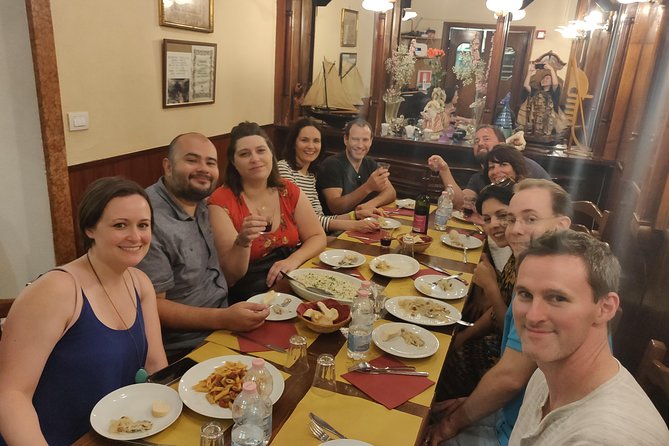 Eat Like a Local: Venice 3-Hour Small-Group Food Tasting Tour - Why the Rialto-focused food walk feels so right