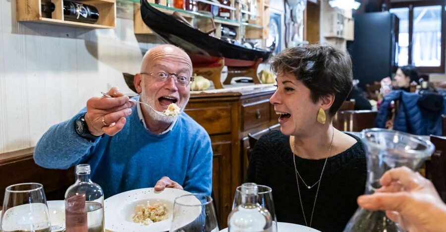 Eating Venice: Offbeat Food & Drinks Tour - Bacaro stop for prosecco col fondo and cicchetti