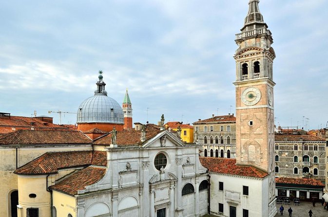 Enchanting Venice: City Walk & Majestic Gondola Ride! - Meeting Point Timing: Why Arriving 20 Minutes Early Matters