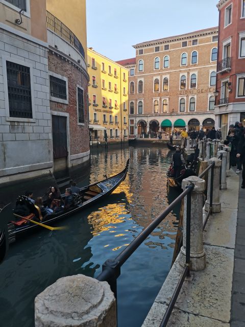 Evening Walking Tour with optional motorboat Ride - Rialto Market and the Canal Grande Crossing on Gondola (Optional)