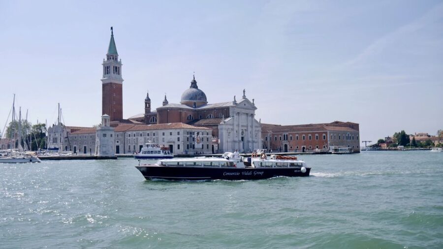 Evening Walking Tour with optional motorboat Ride - Optional Motorboat Return via Riva degli Schiavoni and the Giudecca Canal