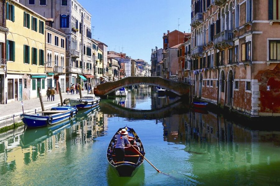 Evening Walking Tour with optional motorboat Ride - Price and Value: Why $34 Makes Sense for a Short Night Tour