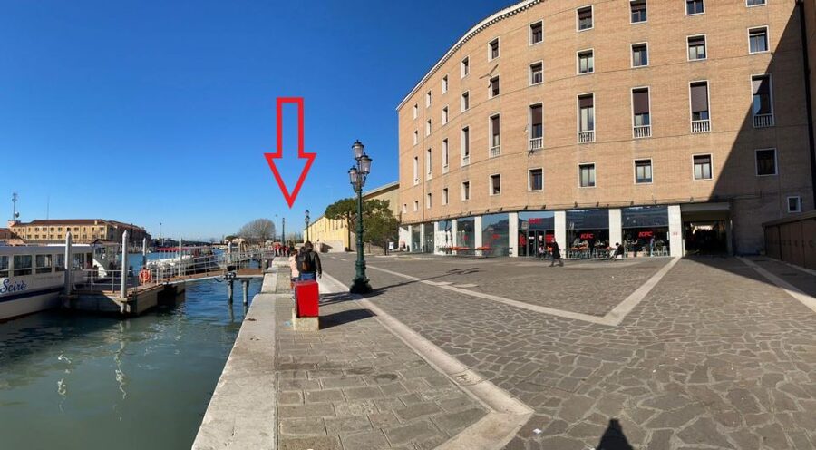 Evening Walking Tour with optional motorboat Ride - Meeting Outside KFC at Venezia Santa Lucia: Easy, If You Plan One Detail
