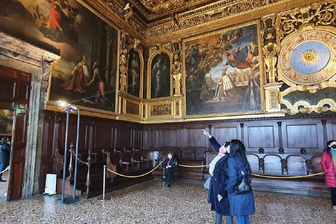 Exclusive Entrance Doge Palace & St. Mark's Basilica Terrace Tour - Getting the full day after a 2.5-hour tour
