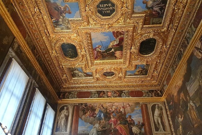 Exclusive Entrance Doge Palace & St. Mark's Basilica Terrace Tour - St. Mark’s Basilica: Italo-Byzantine mosaics and the terrace viewpoint