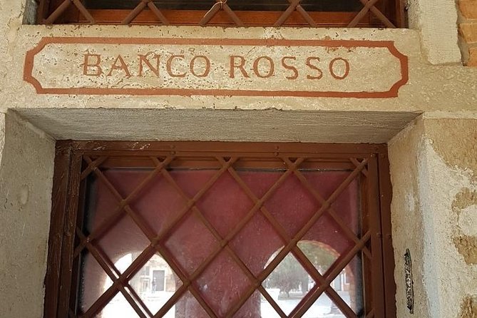 Friendinvenice Cannaregio &Jewish Heritage- private tour - Stop 1: Cannaregio, reed-marsh origins, bacari, and voga veneta life