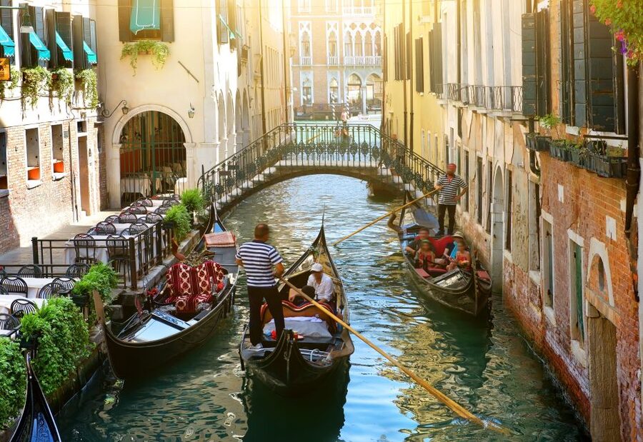 From Lake Garda: Full-Day Guided Group Tour of Venice - St. Mark’s Basilica, Campanile, and the Doge’s Palace photo moments
