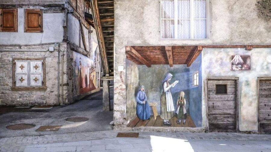 From Venice and Treviso: Dolomites Day Tour - Pace and what to pack for an 11 to 12 hour day