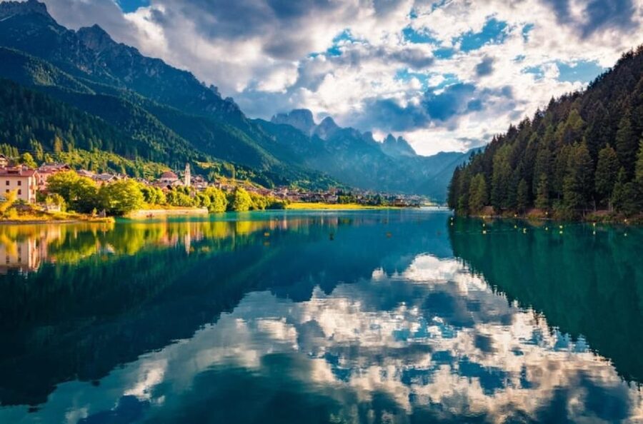 From Venice: Lakes of the Dolomites Tour - Lago di Auronzo: Where Big Mountain Views Start the Day