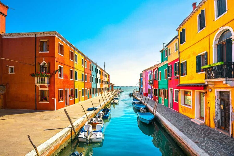 From Venice: Murano & Burano Guided Tour by Private Boat - Key things that make this tour work