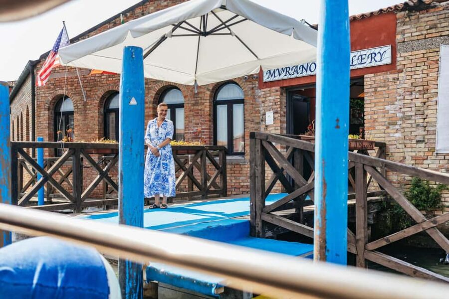 From Venice: Murano & Burano Guided Tour by Private Boat - Guides, English, and the storytelling that makes craft feel alive
